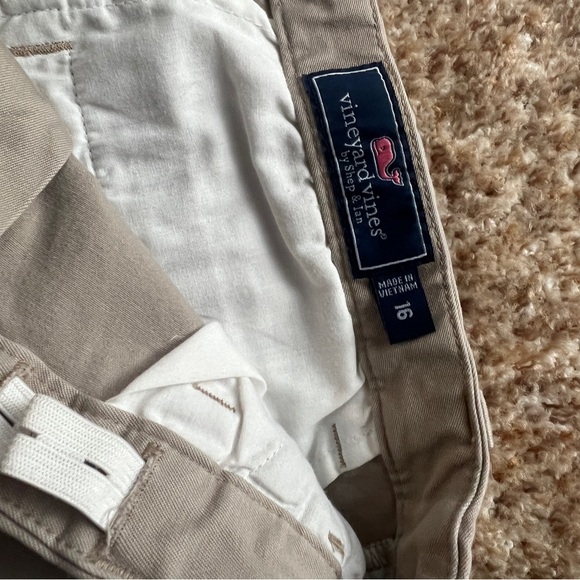 Vineyard Vines Boys Tan Khaki Shorts Adjustable Waist size 16 - Picture 3 of 4